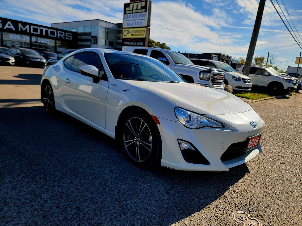 2016 Scion FR-S 6 SPEED | LOW KMS Photo2