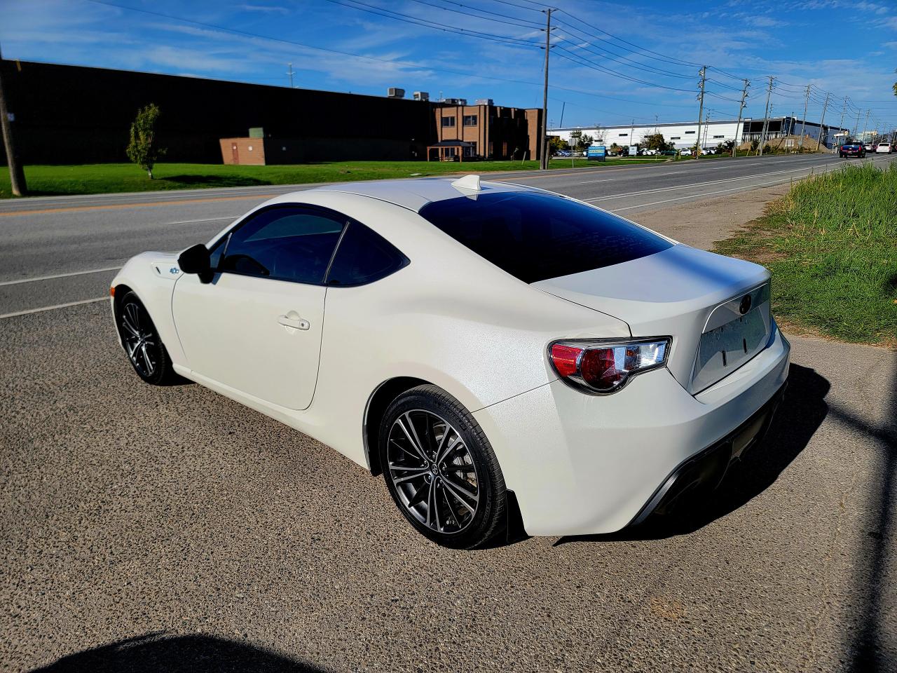 2016 Scion FR-S 6 SPEED | LOW KMS - Photo #7