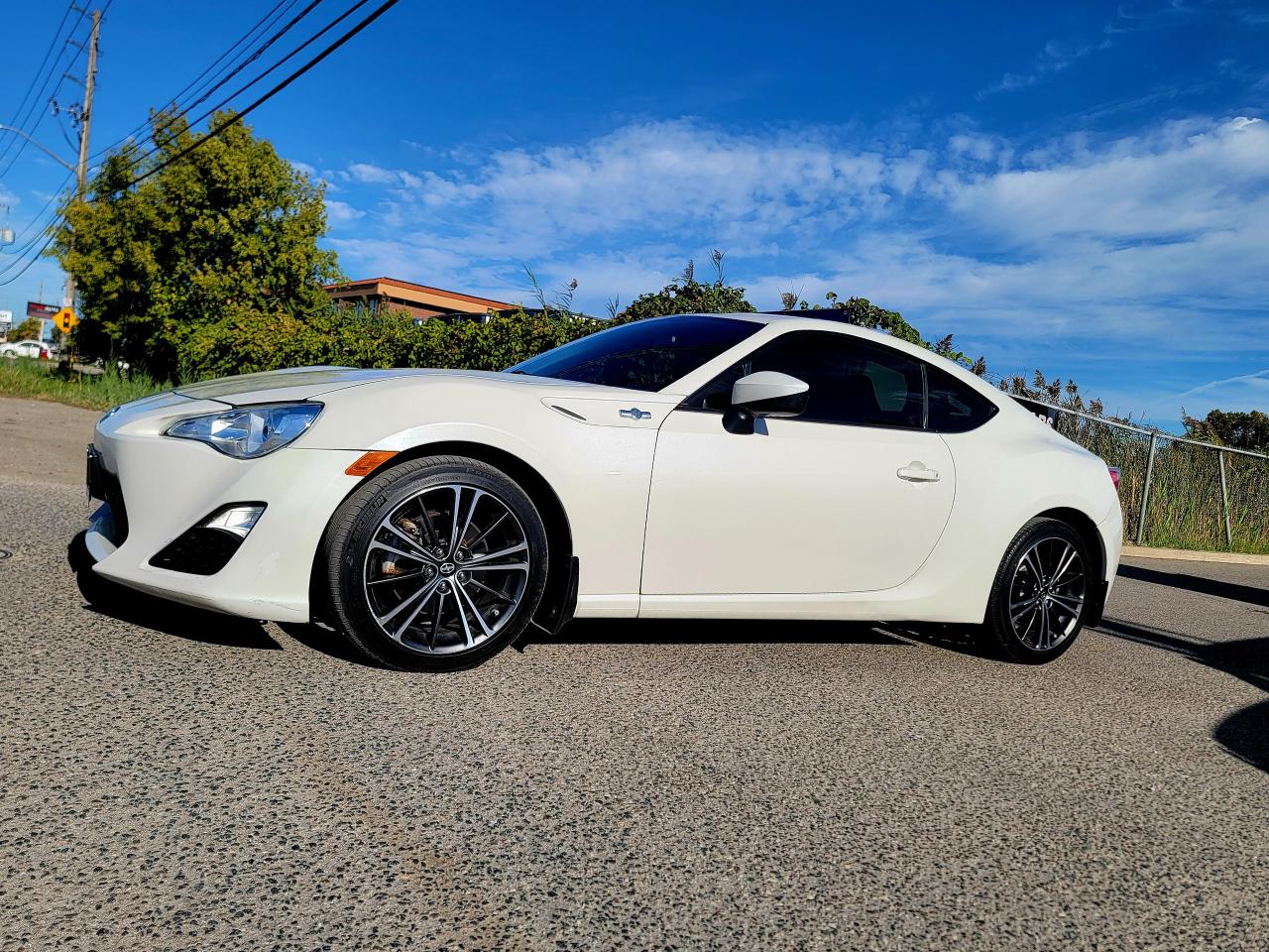 2016 Scion FR-S 6 SPEED | LOW KMS - Photo #8
