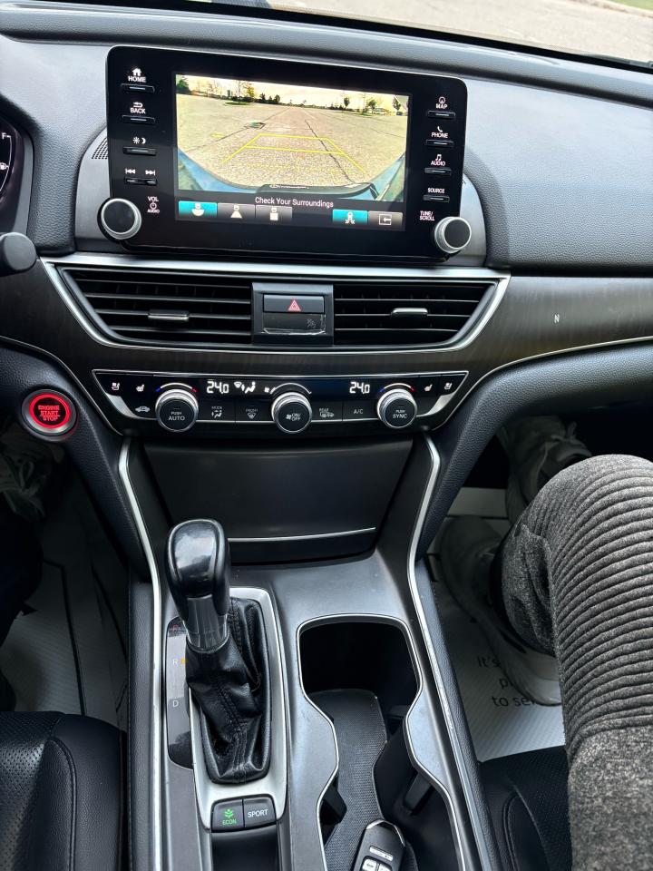 2019 Honda Accord Touring - Photo #17