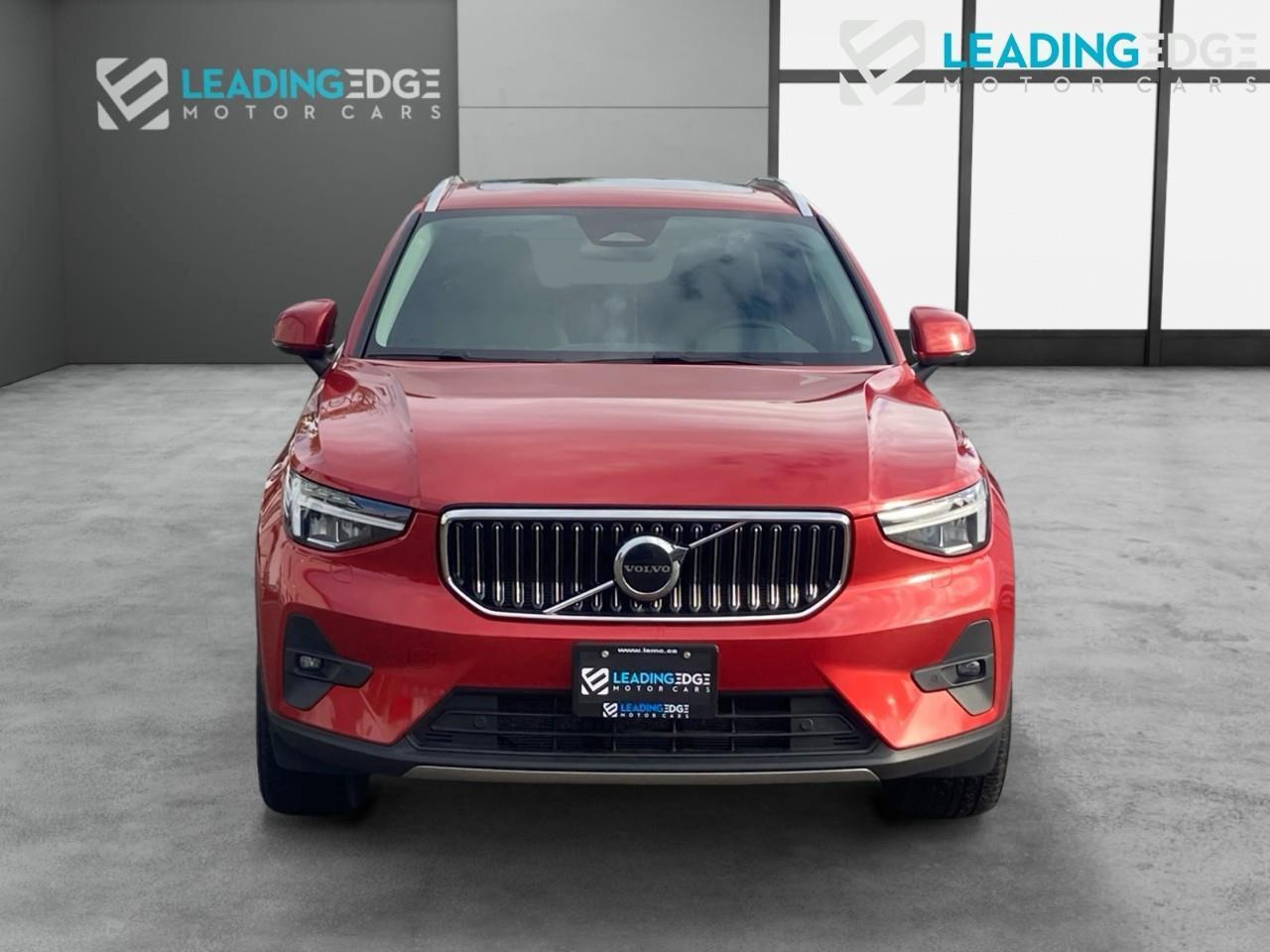 2023 Volvo XC40 B5 Plus Bright Theme Photo