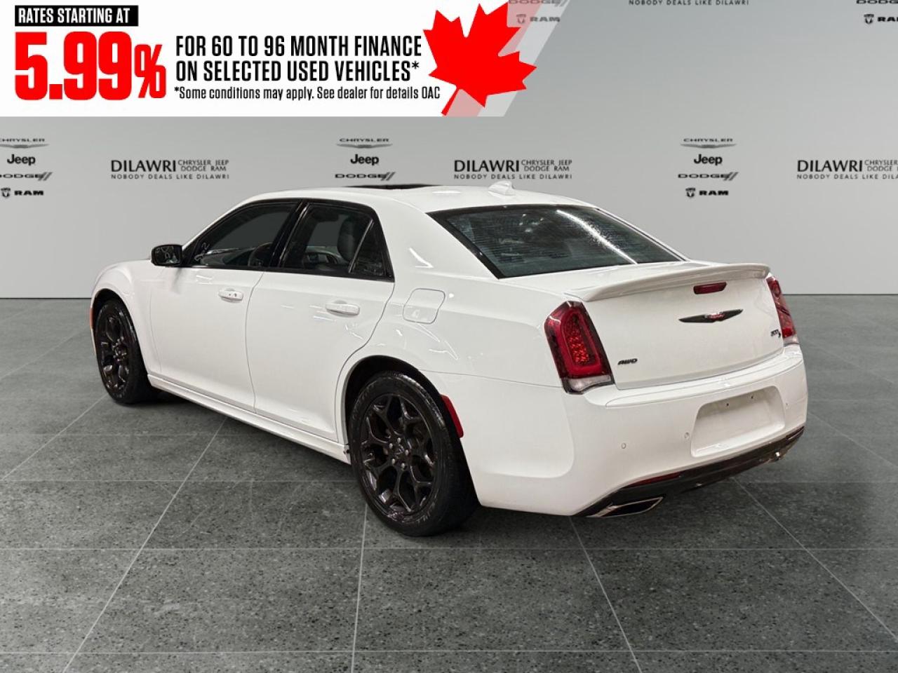 2023 Chrysler 300 300S AWD Photo2