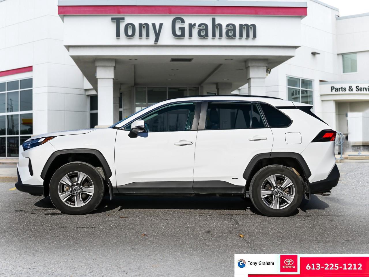 2024 Toyota RAV4 Hybrid XLE Photo