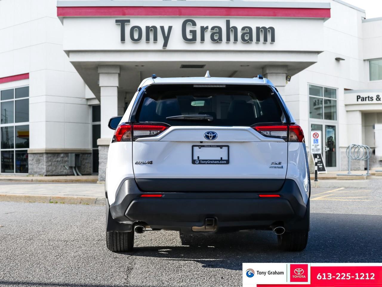 2024 Toyota RAV4 Hybrid XLE Photo