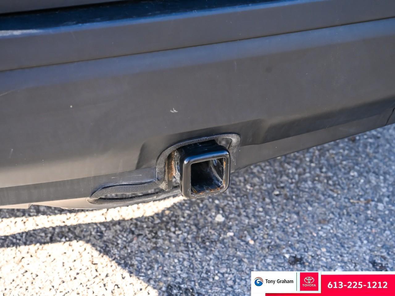 2024 Toyota RAV4 Hybrid XLE Photo