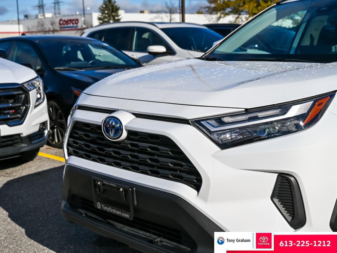 2024 Toyota RAV4 Hybrid XLE Photo