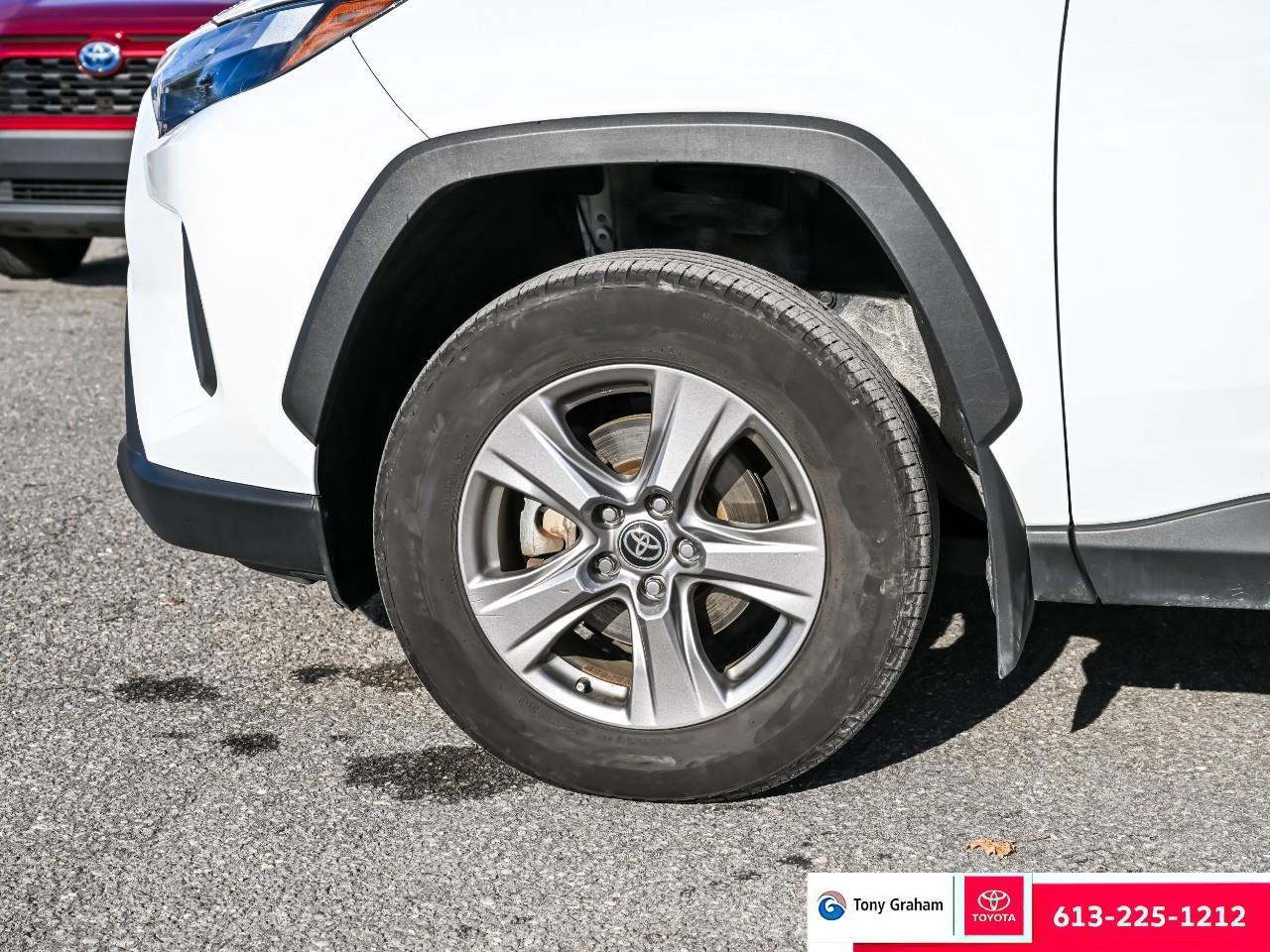 2024 Toyota RAV4 Hybrid XLE Photo