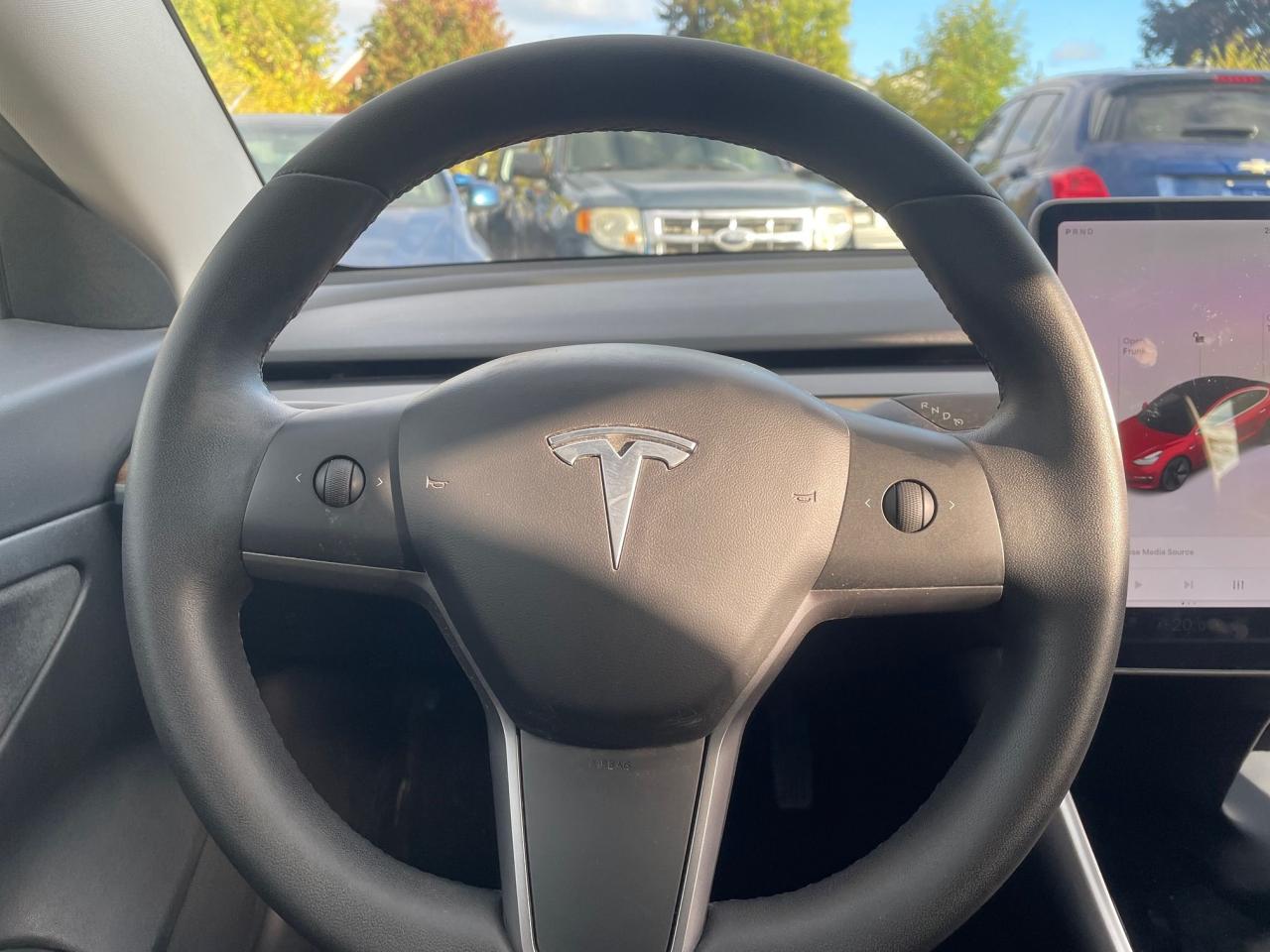 2020 Tesla Model 3 Standard Range Plus *SAFETY, HEATED SEATS, NAV* - Photo #11