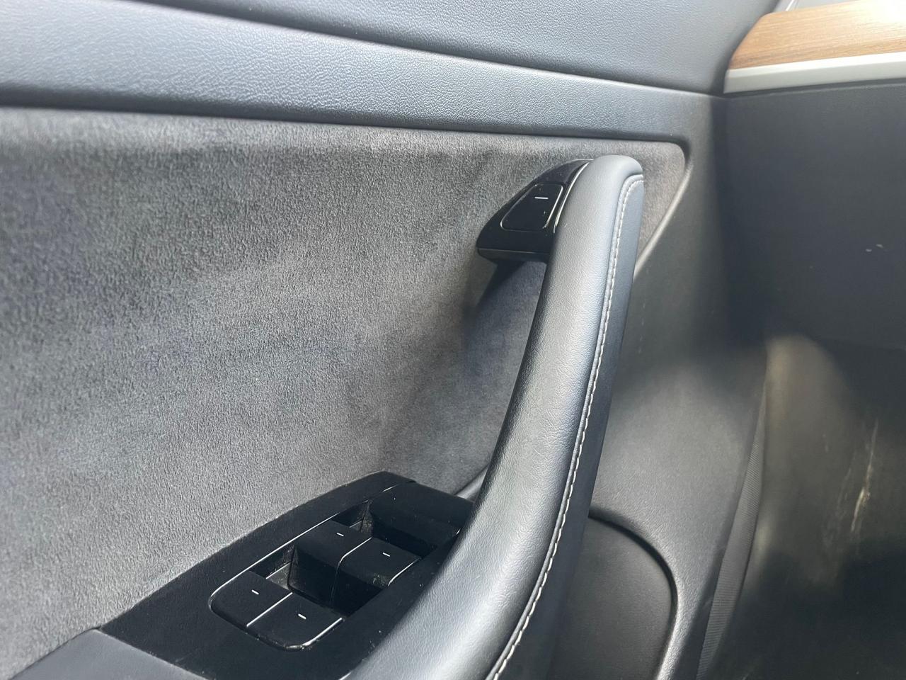 2020 Tesla Model 3 Standard Range Plus *SAFETY, HEATED SEATS, NAV* - Photo #10