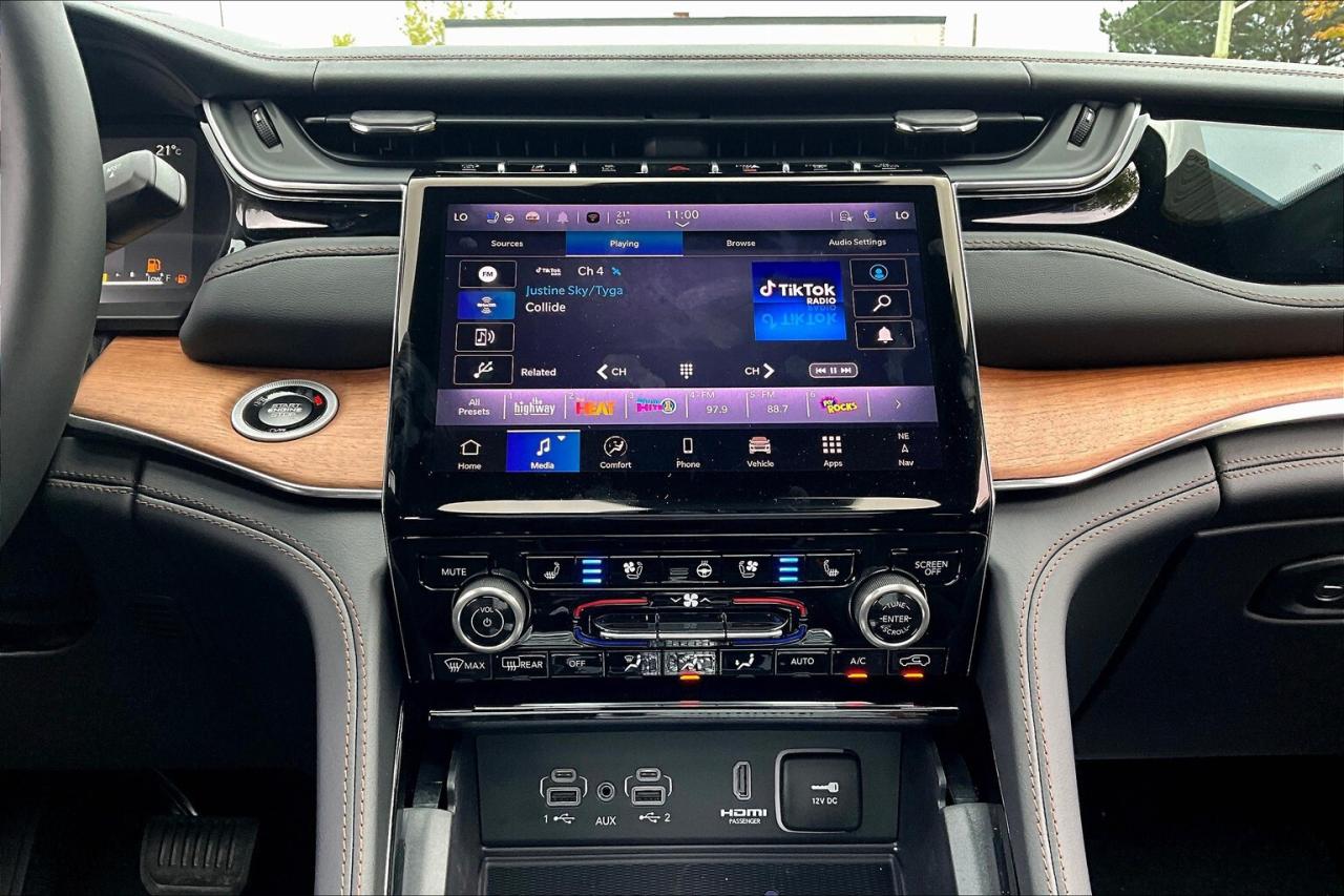 2025 Jeep Grand Cherokee SUMMIT RESERVE | High Altitude | Adv Protech | 4X4 Photo