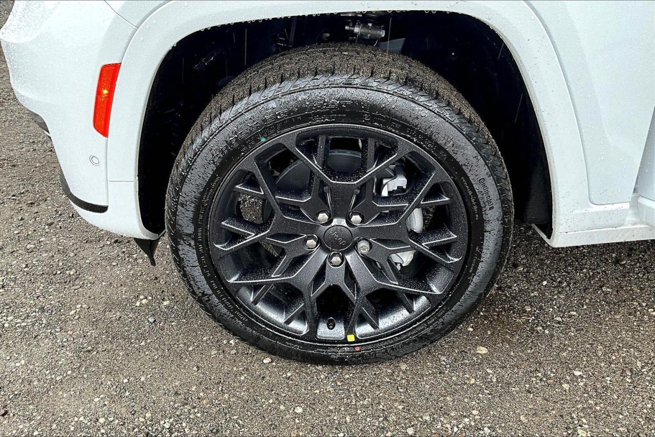 2025 Jeep Grand Cherokee L SUMMIT | High Altitude | 19 - Speakers | Pano Roof Photo4