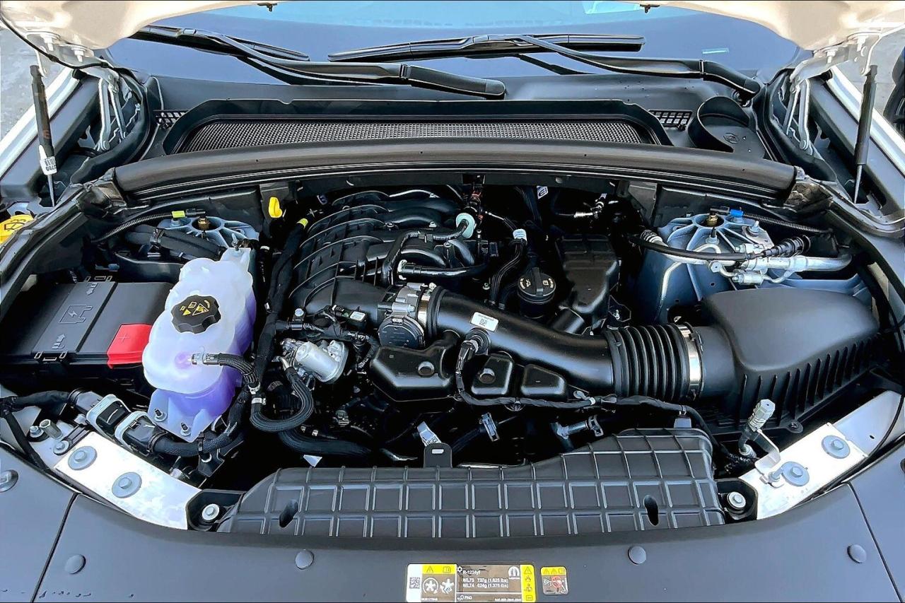 2025 Jeep Grand Cherokee SUMMIT RESERVE | High Altitude | Adv Protech | 4X4 Photo4