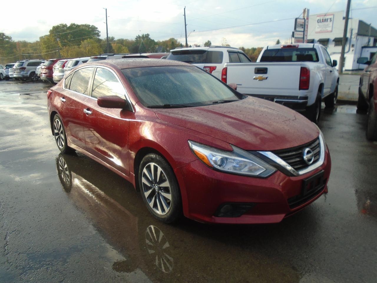 Used 2017 Nissan Altima 4dr Sdn I4 CVT 2.5 SV for sale in Fenwick, ON