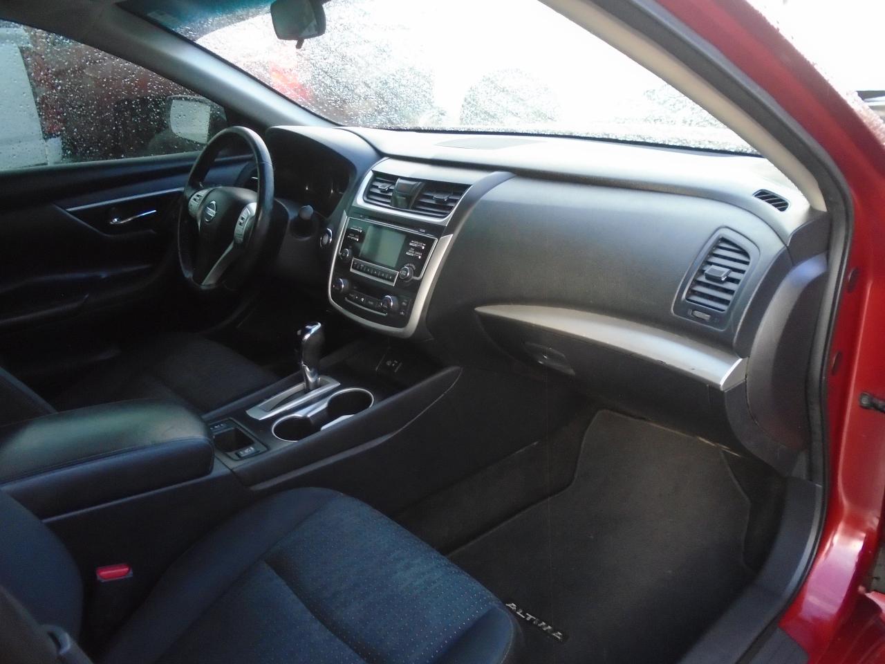 2017 Nissan Altima 4dr Sdn I4 CVT 2.5 SV - Photo #11