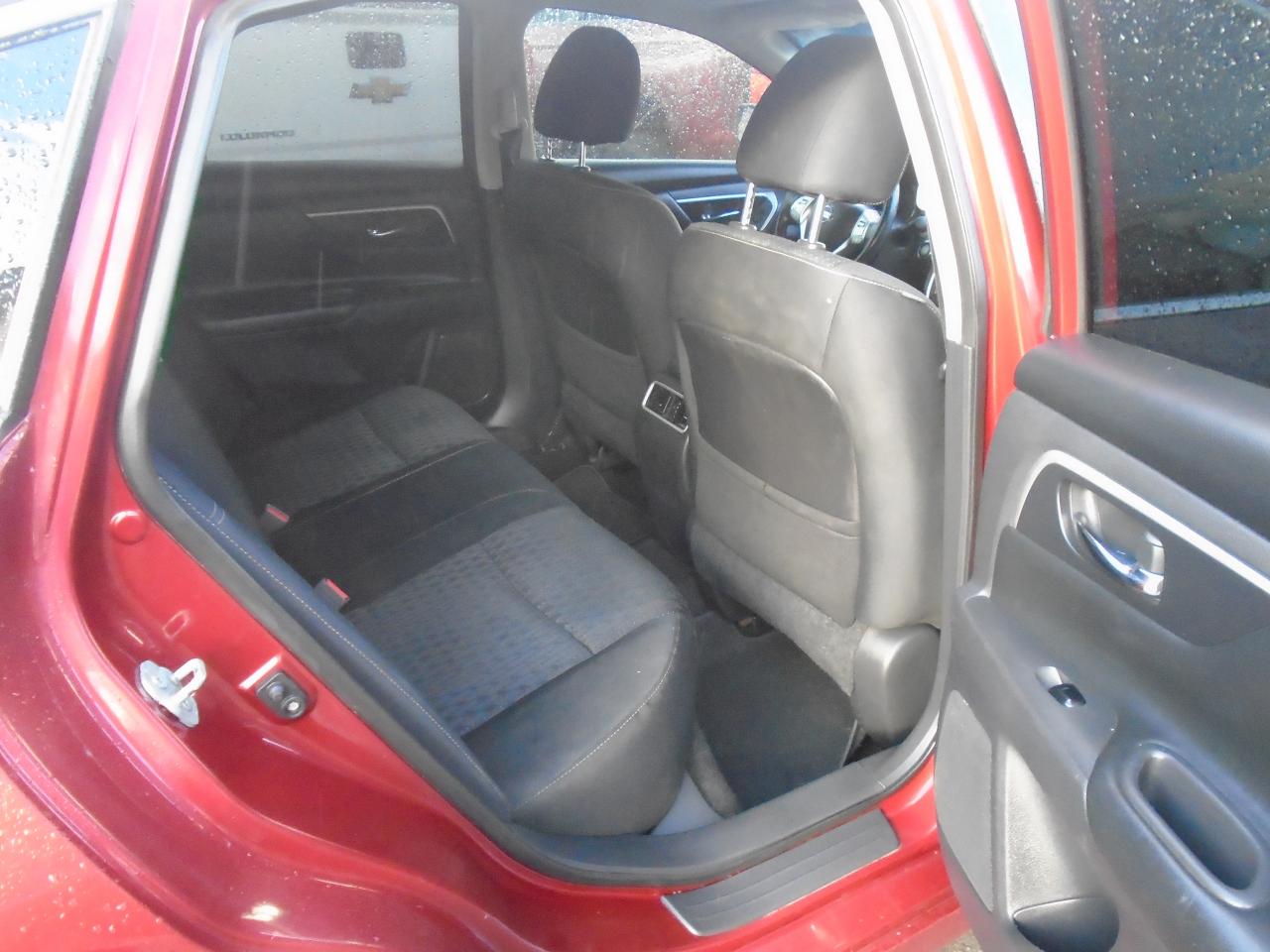 2017 Nissan Altima 4dr Sdn I4 CVT 2.5 SV - Photo #17