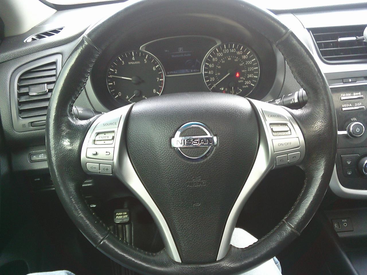 2017 Nissan Altima 4dr Sdn I4 CVT 2.5 SV + SUNROOF Photo