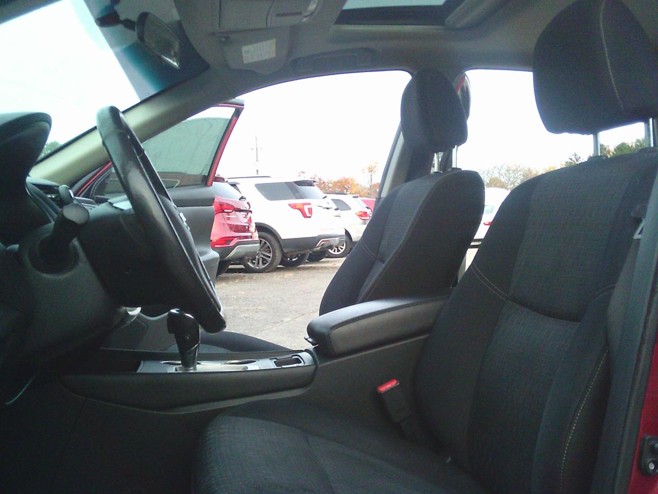 2017 Nissan Altima 4dr Sdn I4 CVT 2.5 SV + SUNROOF Photo