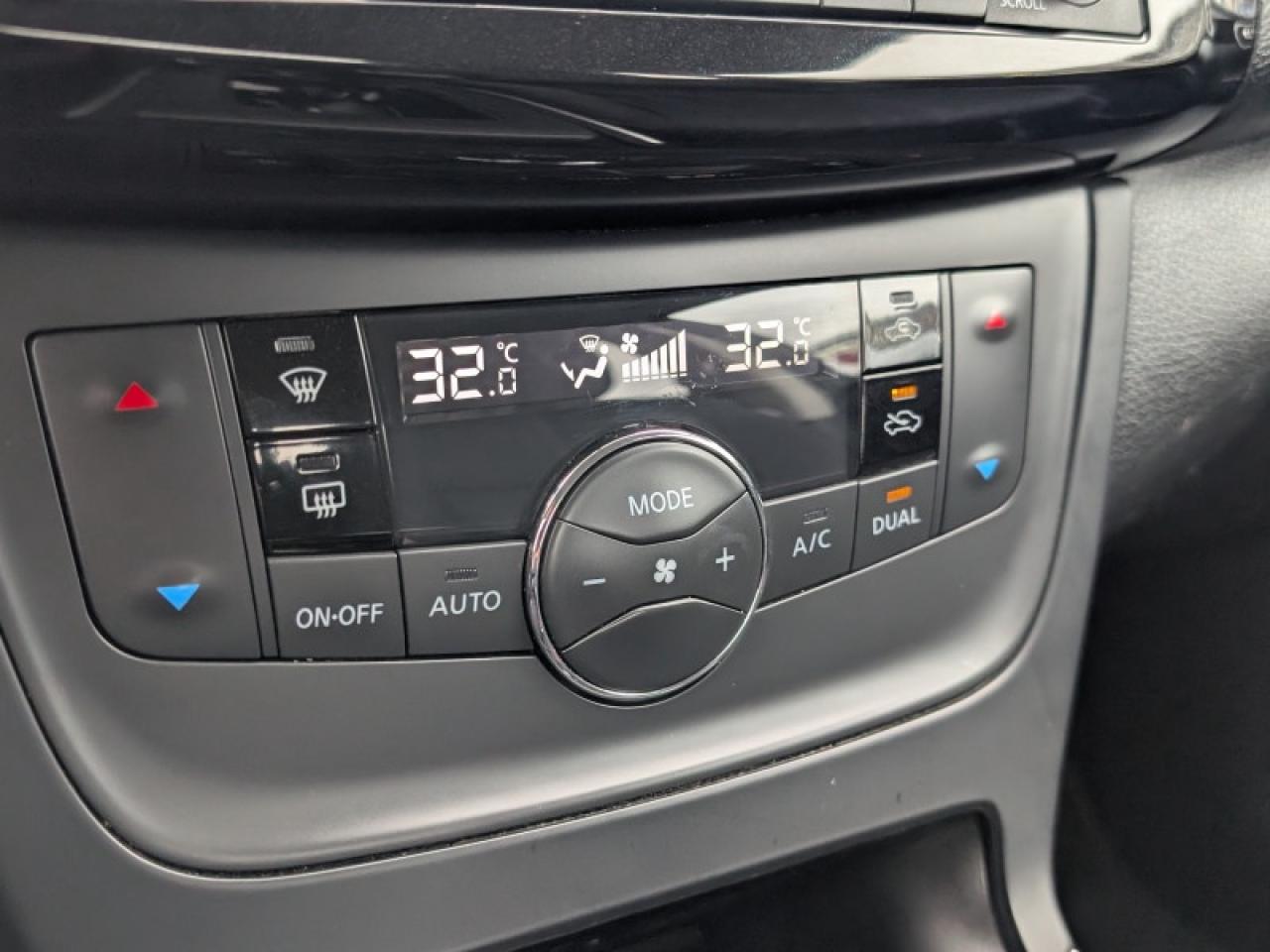 2018 Nissan Sentra 1.8 S  **BLUETOOTH - HTD SEATS** Photo