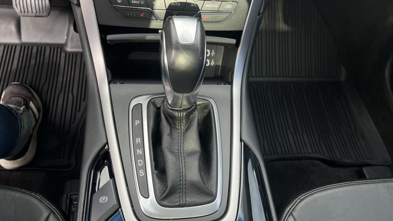 2018 Ford Edge  Photo