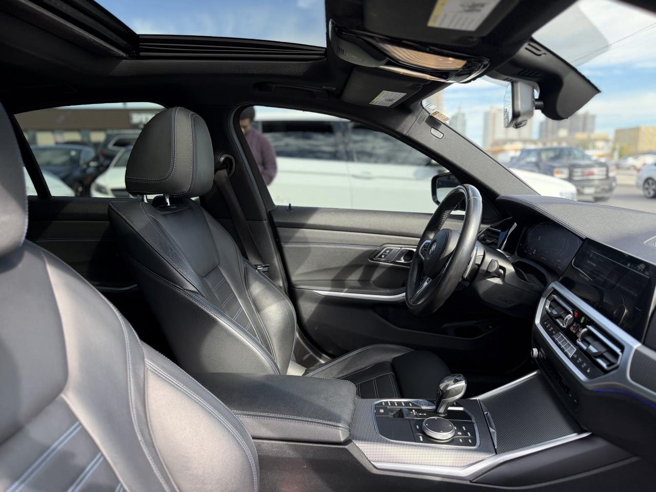 2019 BMW 3 Series 330i //M SPORT | PANO | HUD | 360 CAMERA | LOADED Photo