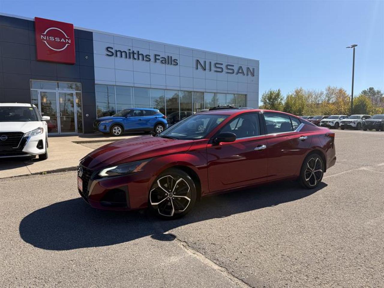 Used 2023 Nissan Altima Sedan 2.5 SR CVT for sale in Smiths Falls, ON