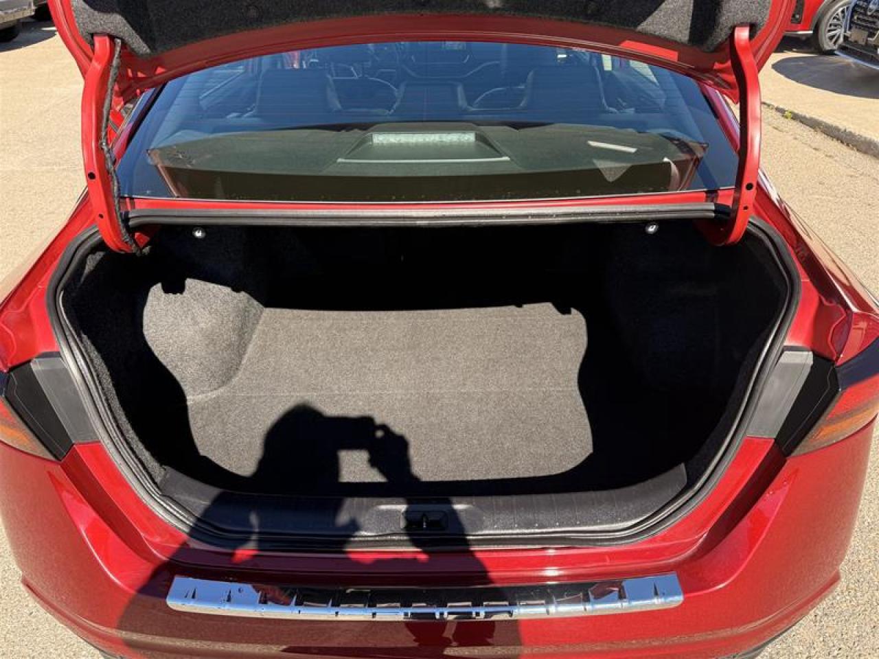 2023 Nissan Altima Sedan 2.5 SR CVT Photo