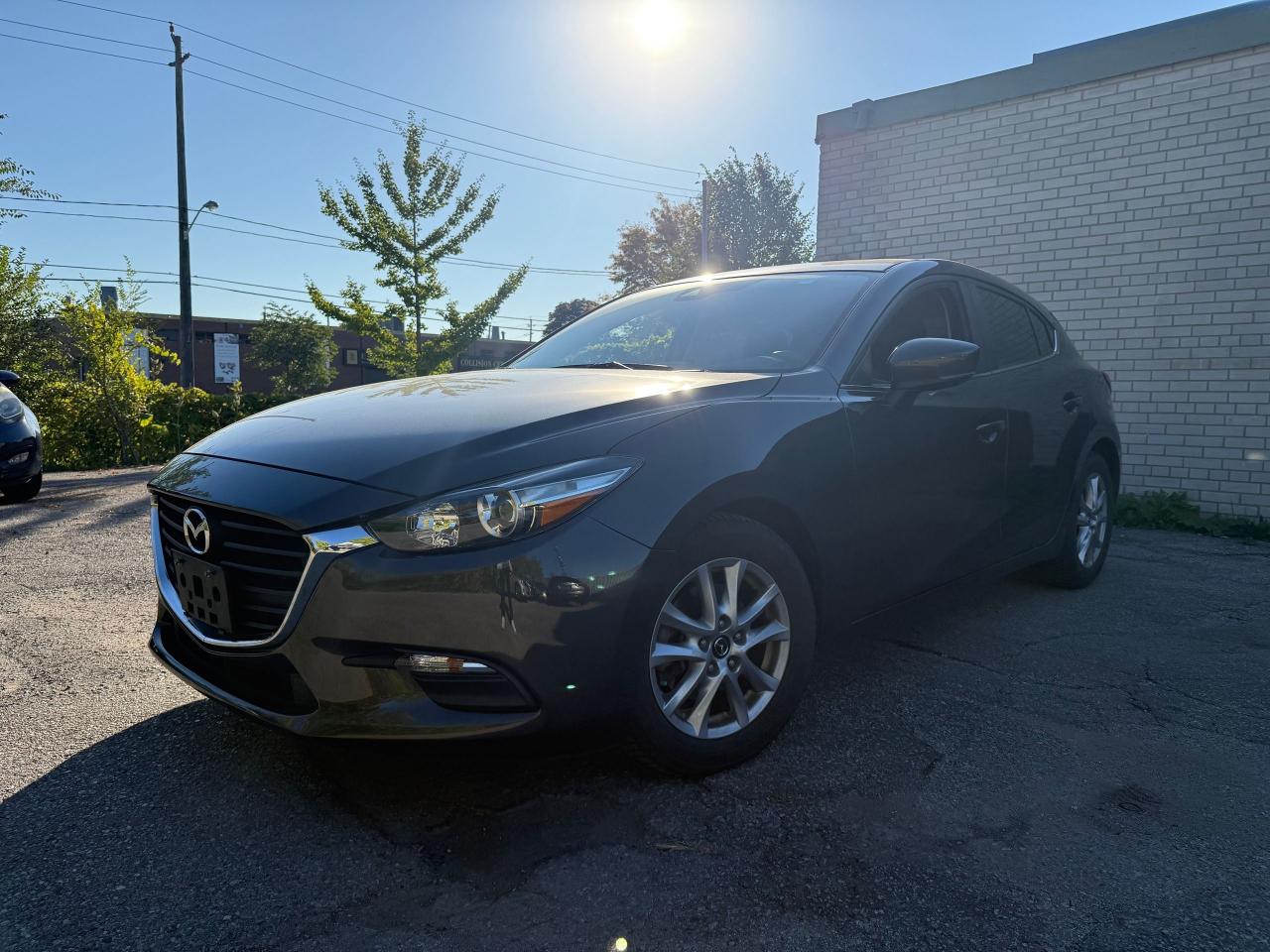 2018 Mazda MAZDA3 Touring FWD *SAFETY INCL*LOW KMS*WARRANTY INCL* - Photo #2
