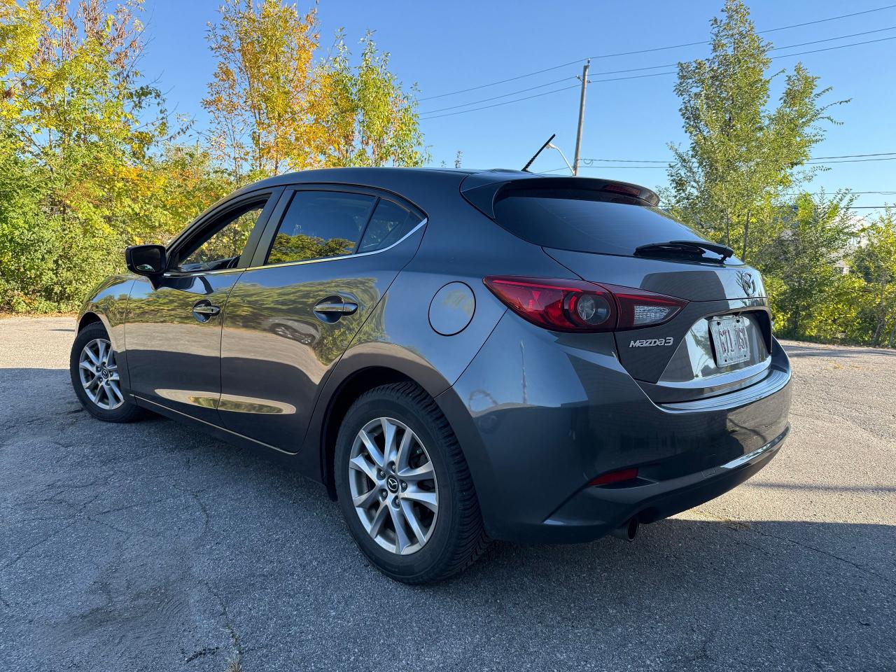 2018 Mazda MAZDA3 Touring FWD *SAFETY INCL*LOW KMS*WARRANTY INCL* - Photo #3