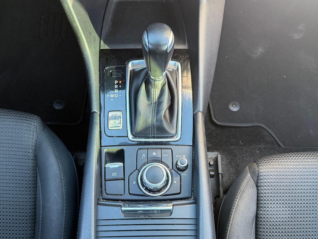 2018 Mazda MAZDA3 Touring FWD *SAFETY INCL*LOW KMS*WARRANTY INCL* - Photo #10