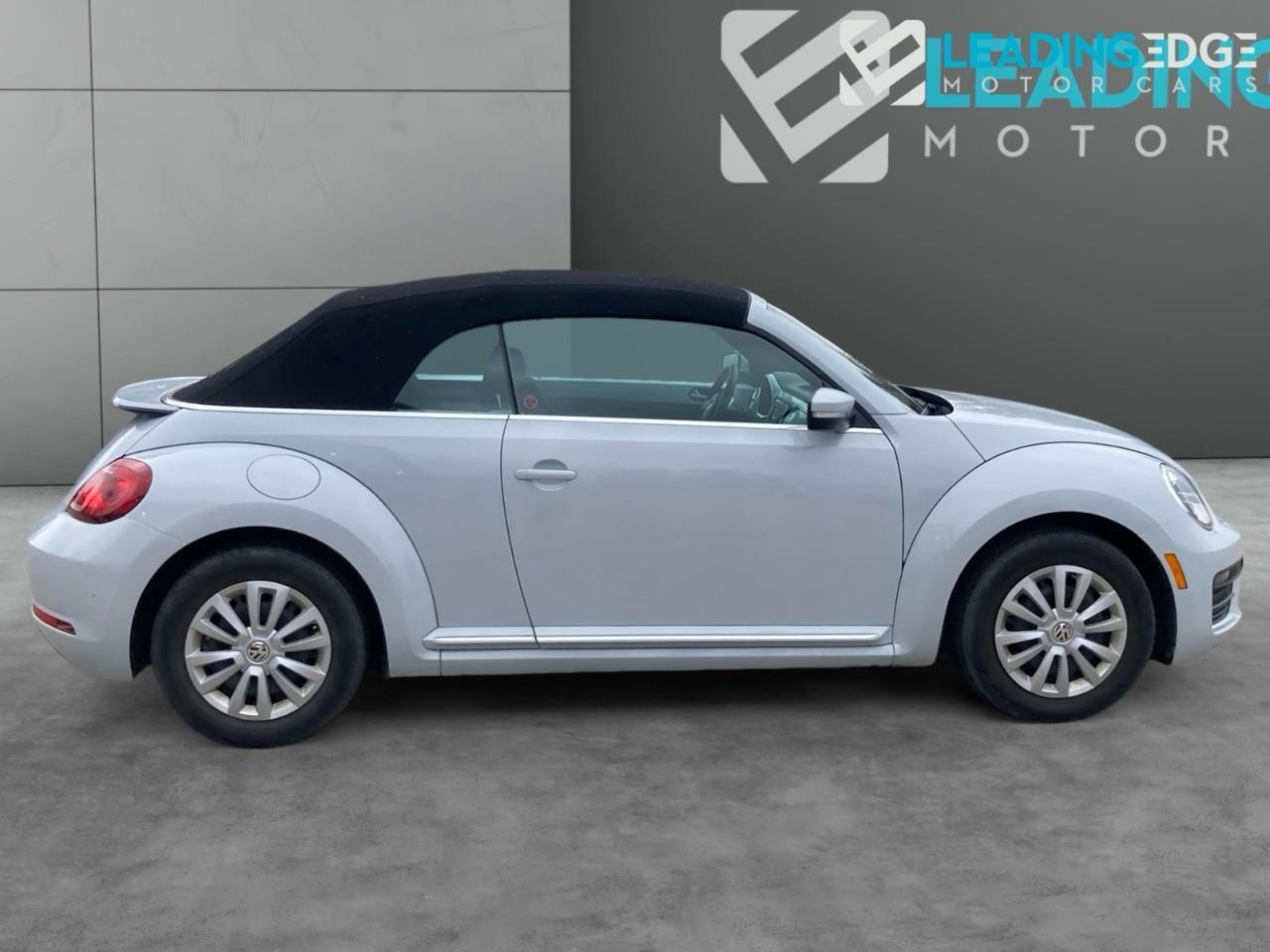 2018 Volkswagen Beetle 2.0 TSI Trendline Photo3
