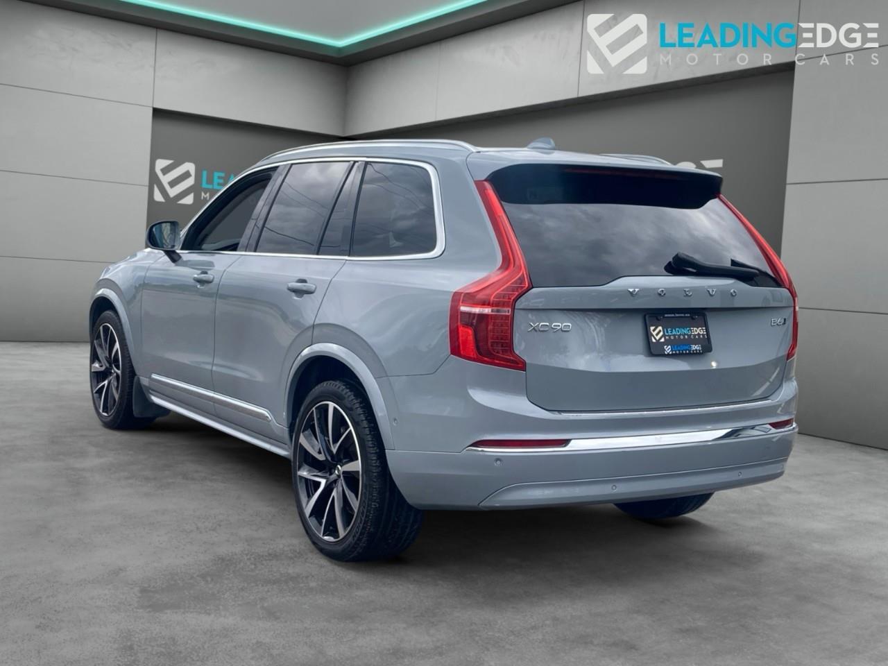 2024 Volvo XC90 B6 Plus Bright Theme Photo3