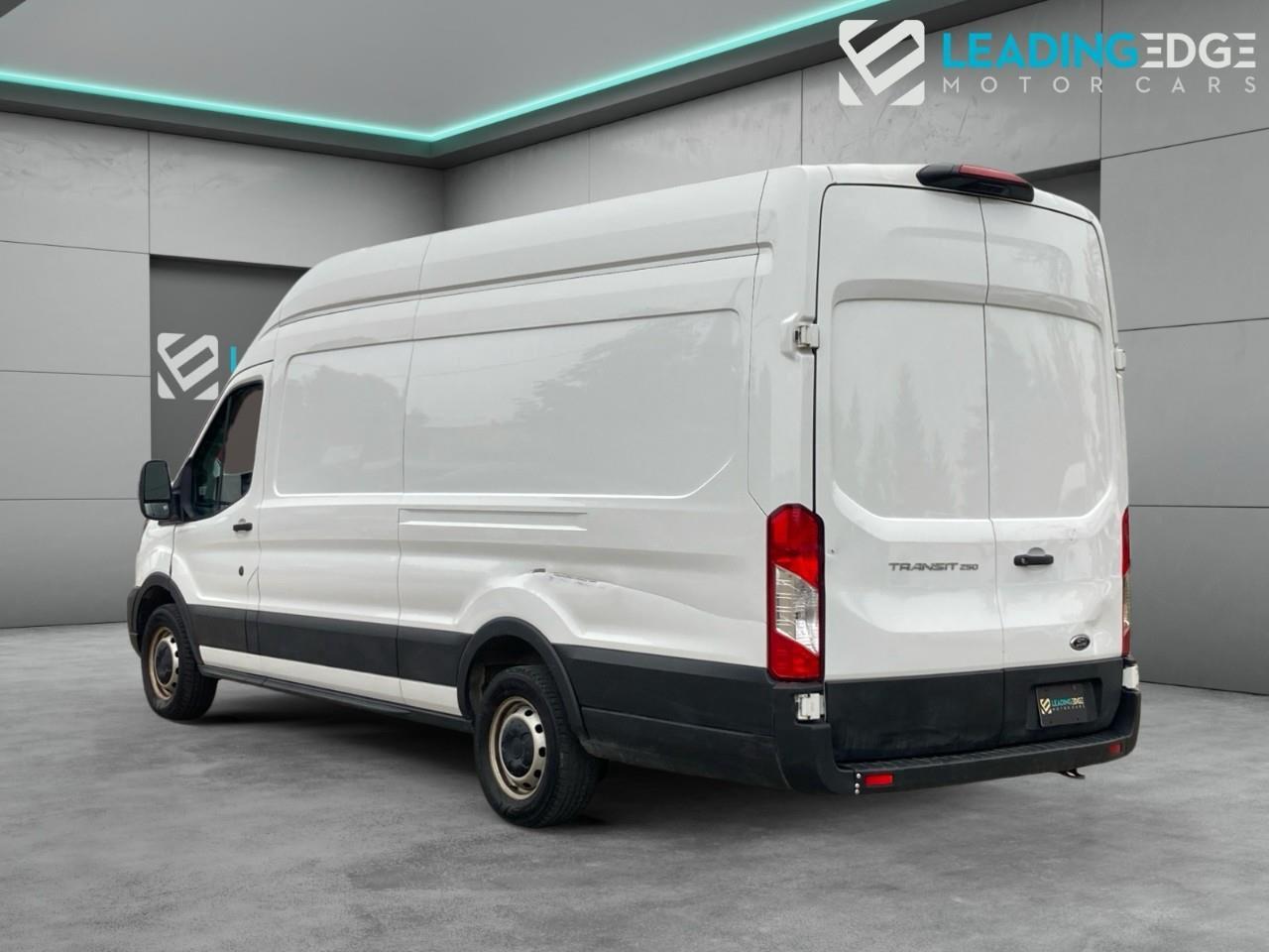 2023 Ford Transit 250 High Roof Photo2