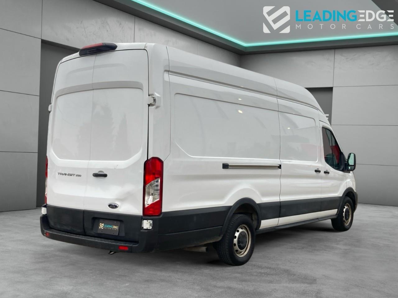 2023 Ford Transit 250 High Roof Photo3