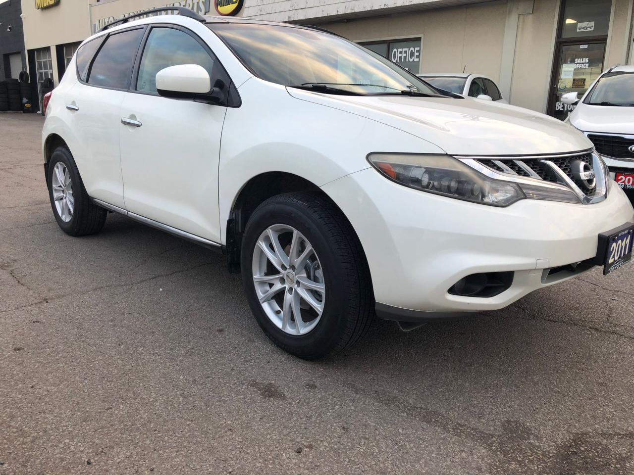 2011 Nissan Murano SL - Photo #2