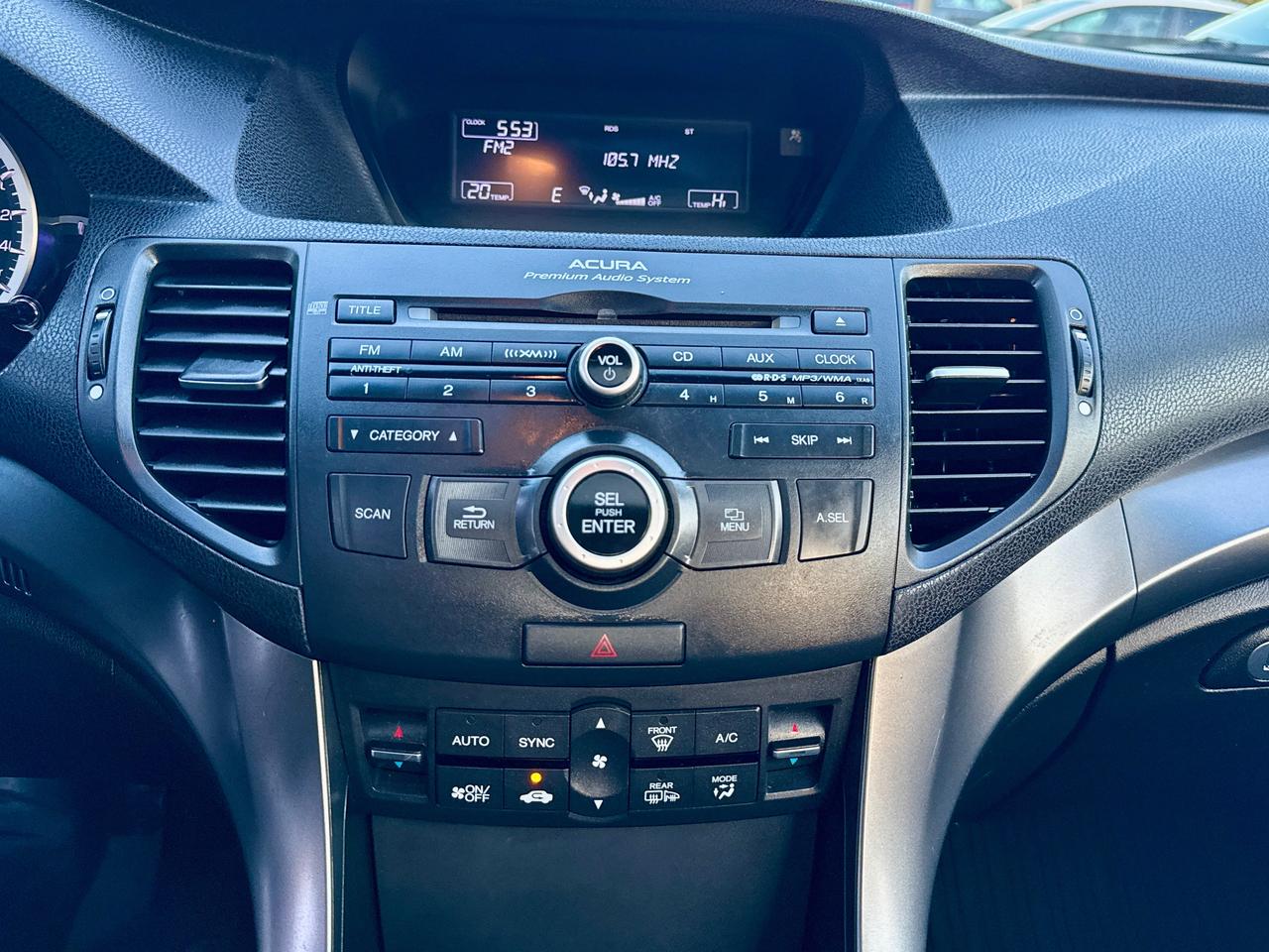 2013 Acura TSX Premium Pkg FINANCING AVAILABLE Photo13