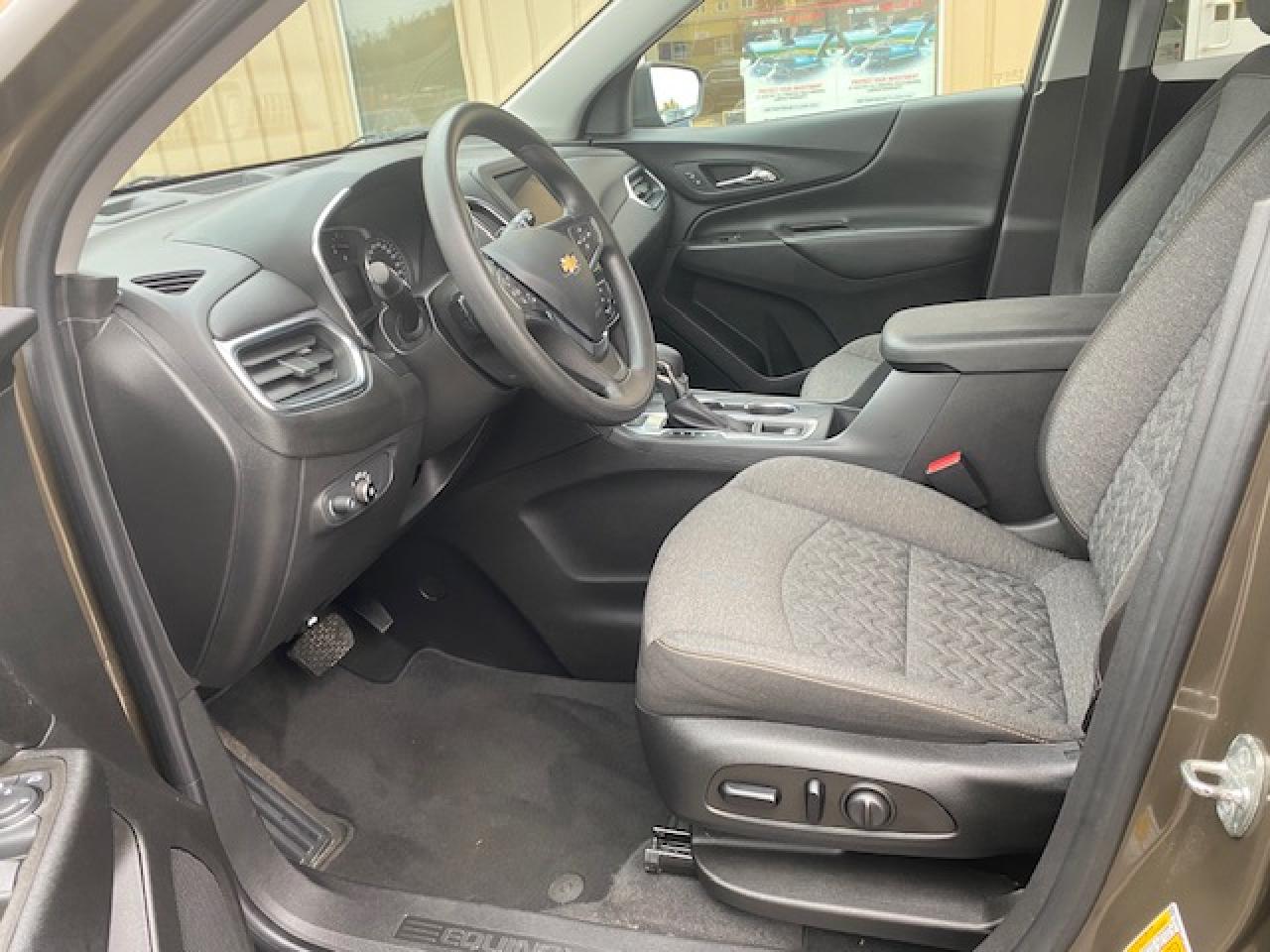 2023 Chevrolet Equinox AWD 4DR LT - Photo #8