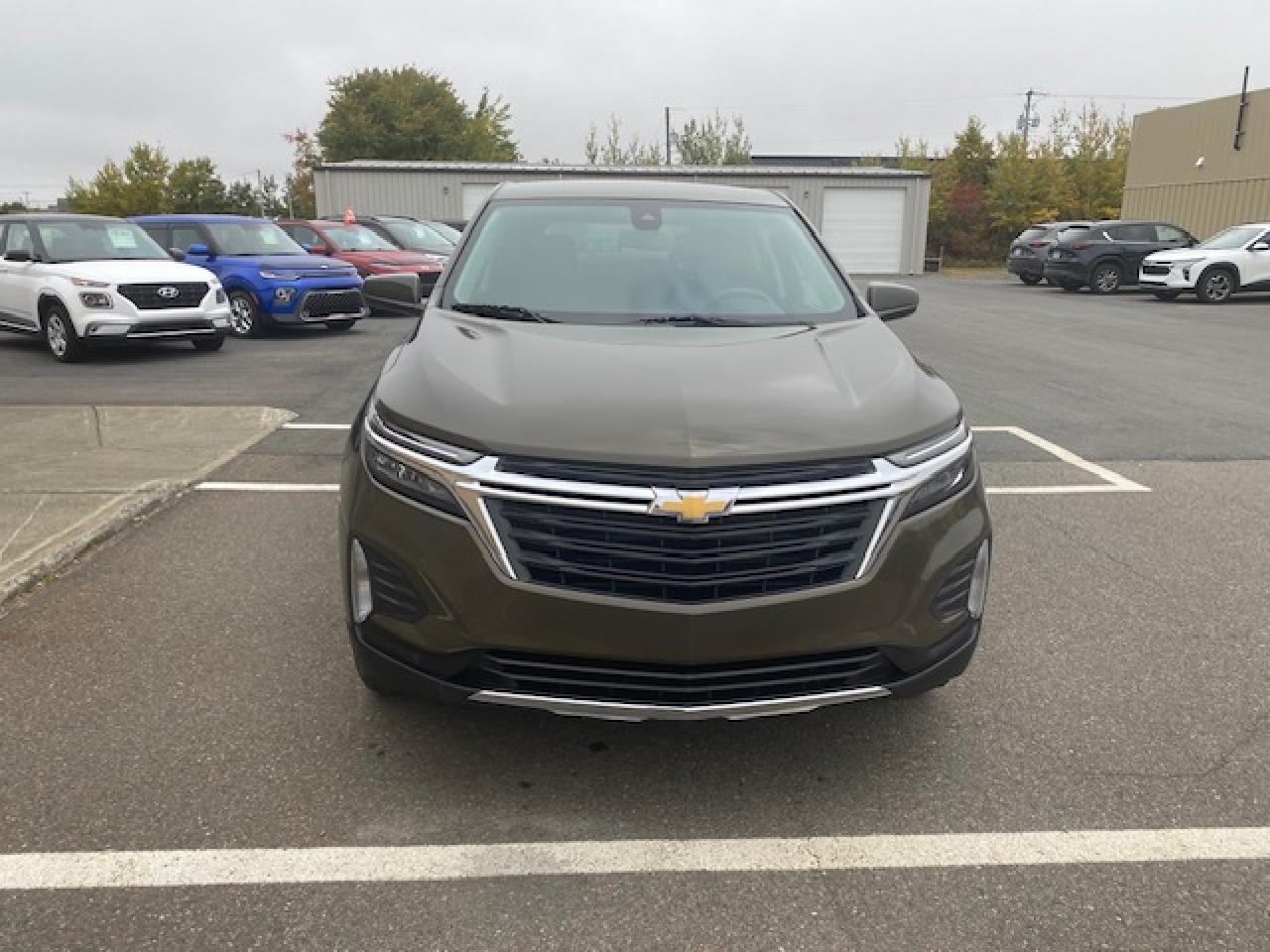 2023 Chevrolet Equinox AWD 4DR LT - Photo #3