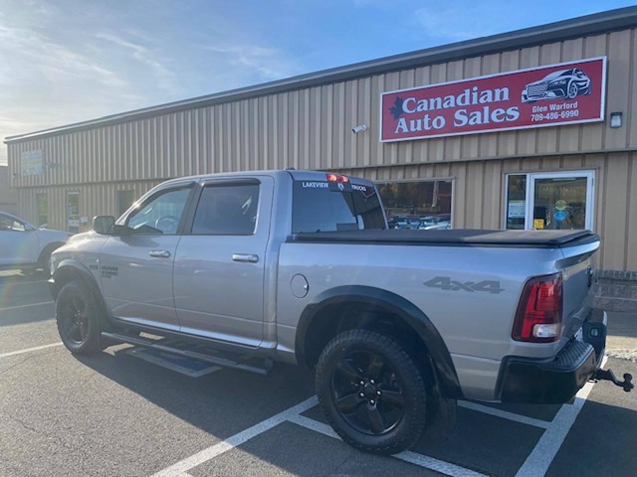 2019 RAM 1500 Classic WARLOCK 4X4 CREW CAB 5'7" BOX - Photo #2