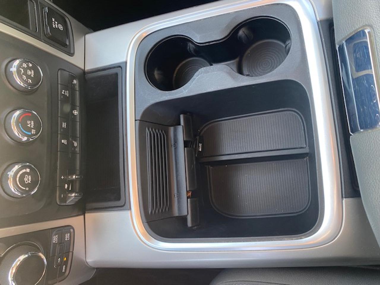 2019 RAM 1500 Classic WARLOCK 4X4 CREW CAB 5'7" BOX - Photo #8