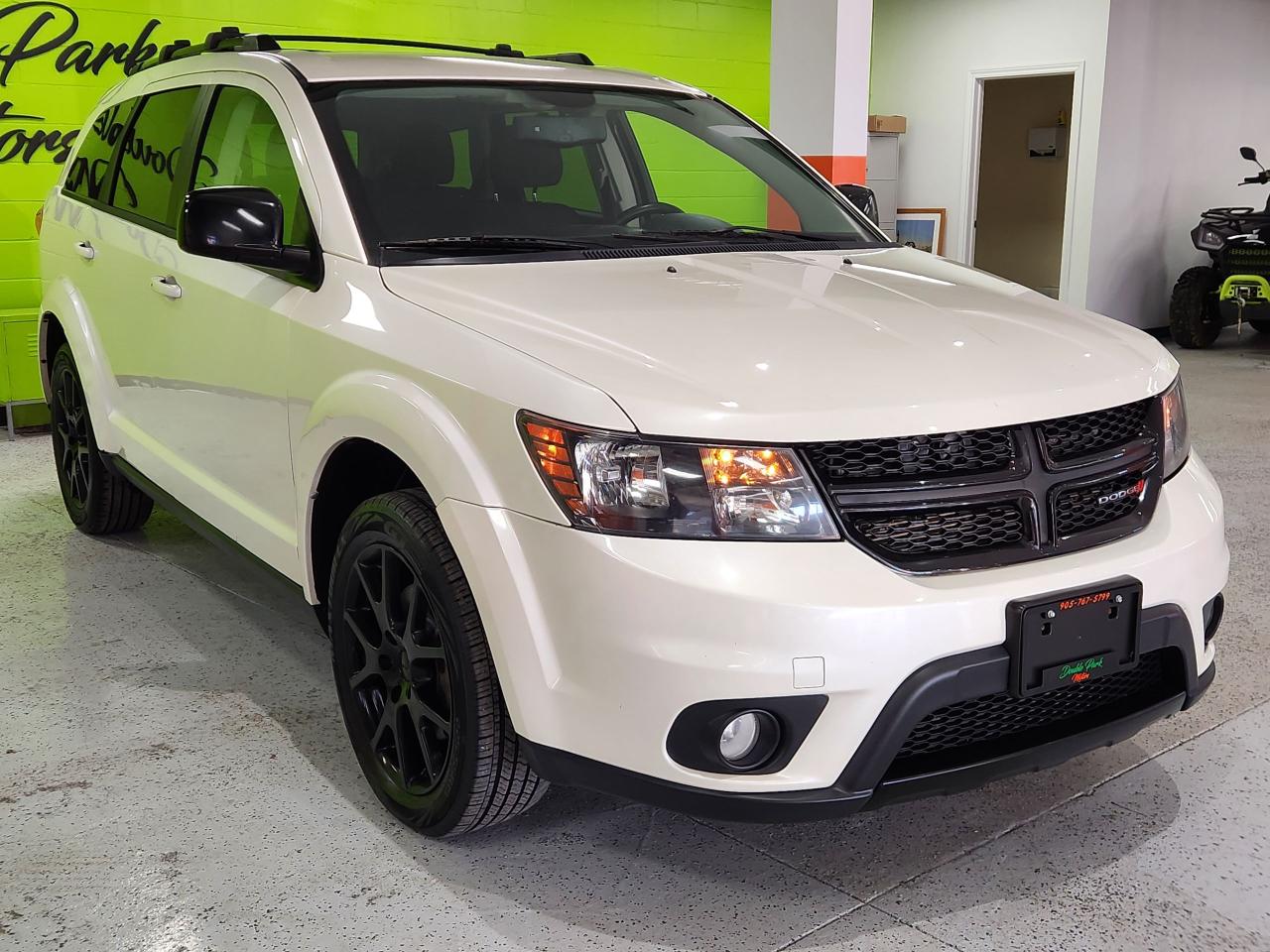 2017 Dodge Journey SXT Blacktop Package 7 Pass V6 Photo4