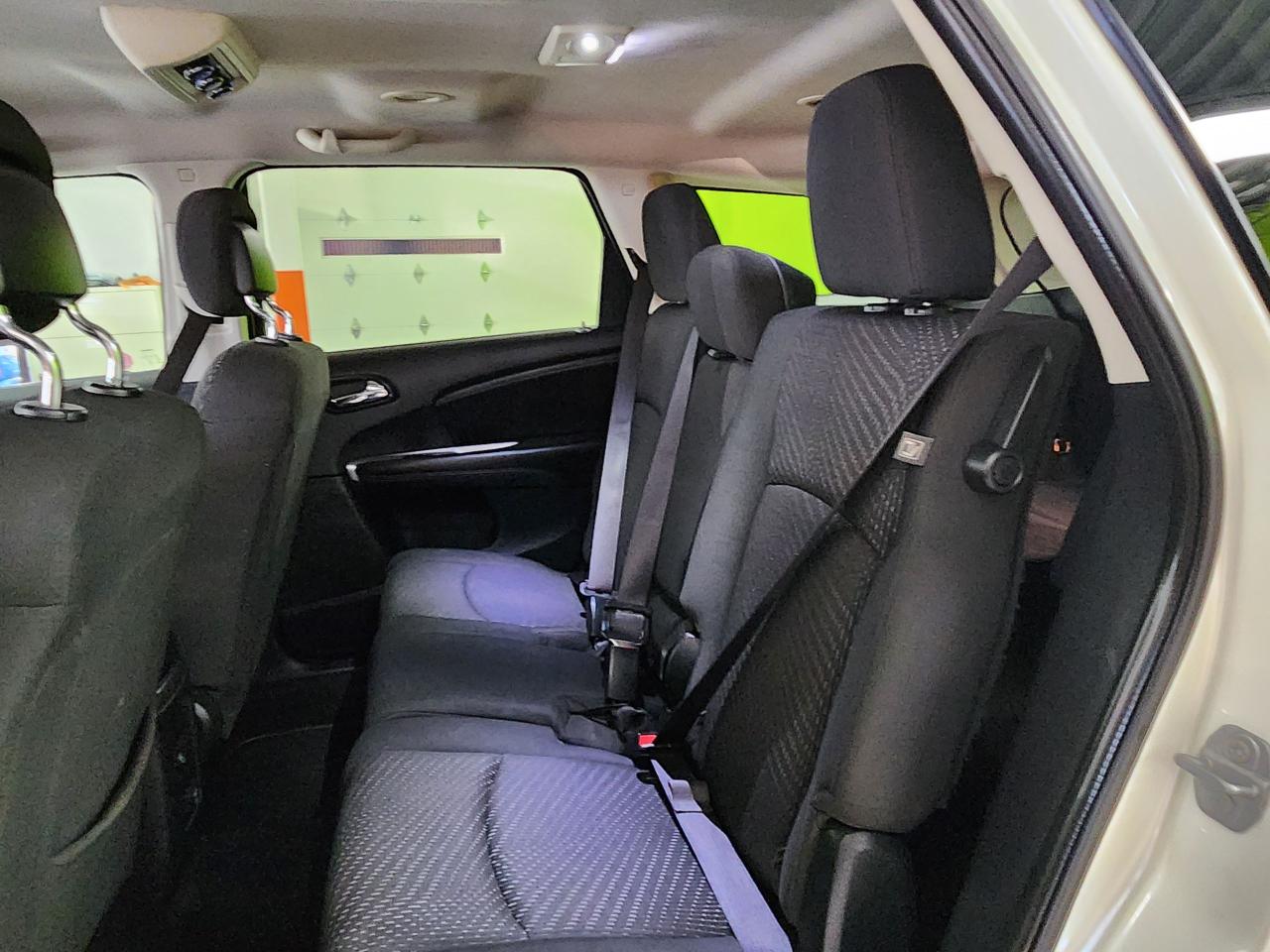 2017 Dodge Journey SXT Blacktop Package 7 Pass V6 - Photo #21