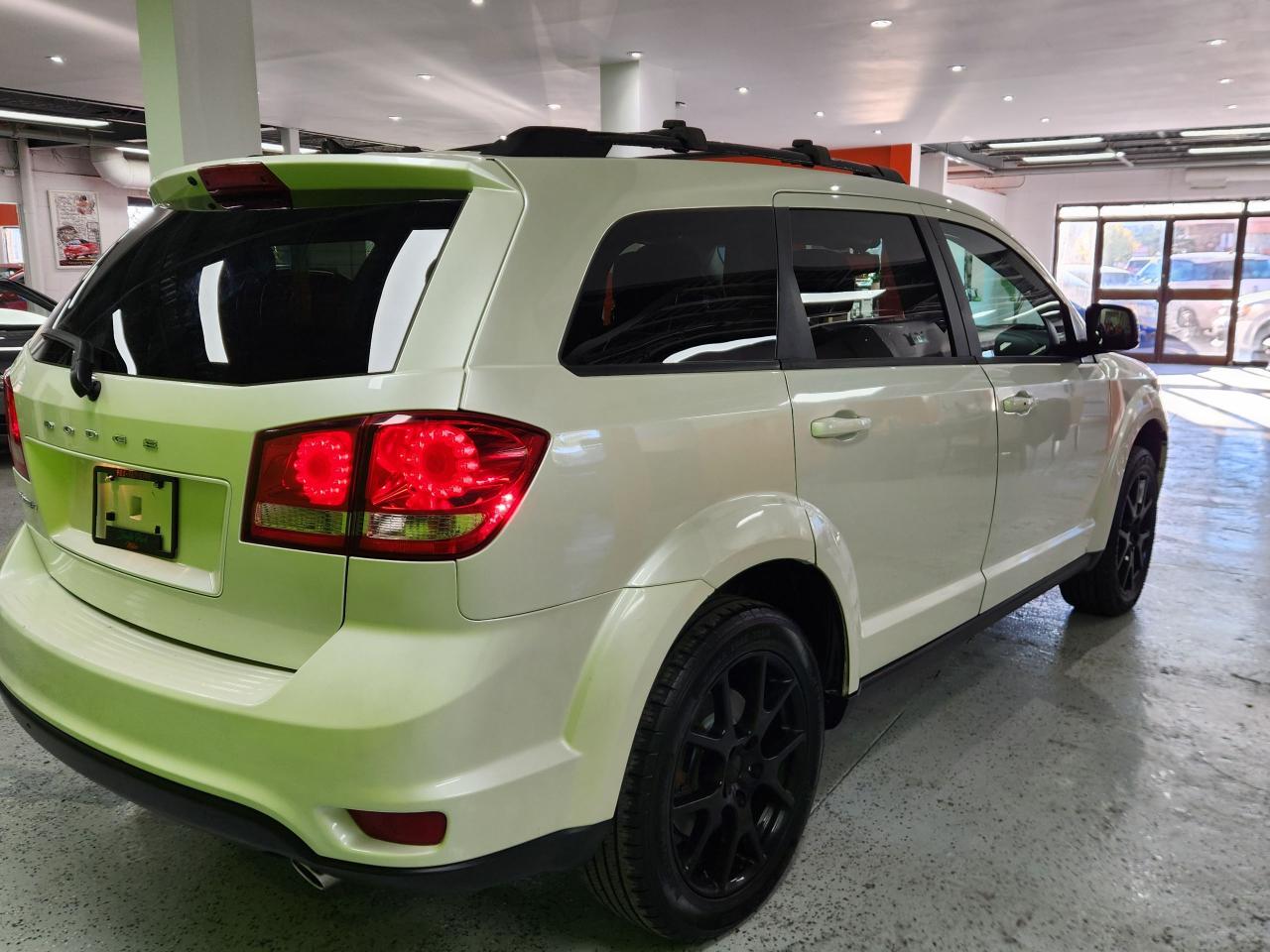 2017 Dodge Journey SXT Blacktop Package 7 Pass V6 - Photo #7