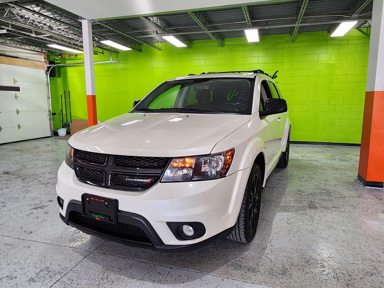 2017 Dodge Journey SXT Blacktop Package 7 Pass V6 - Photo #16