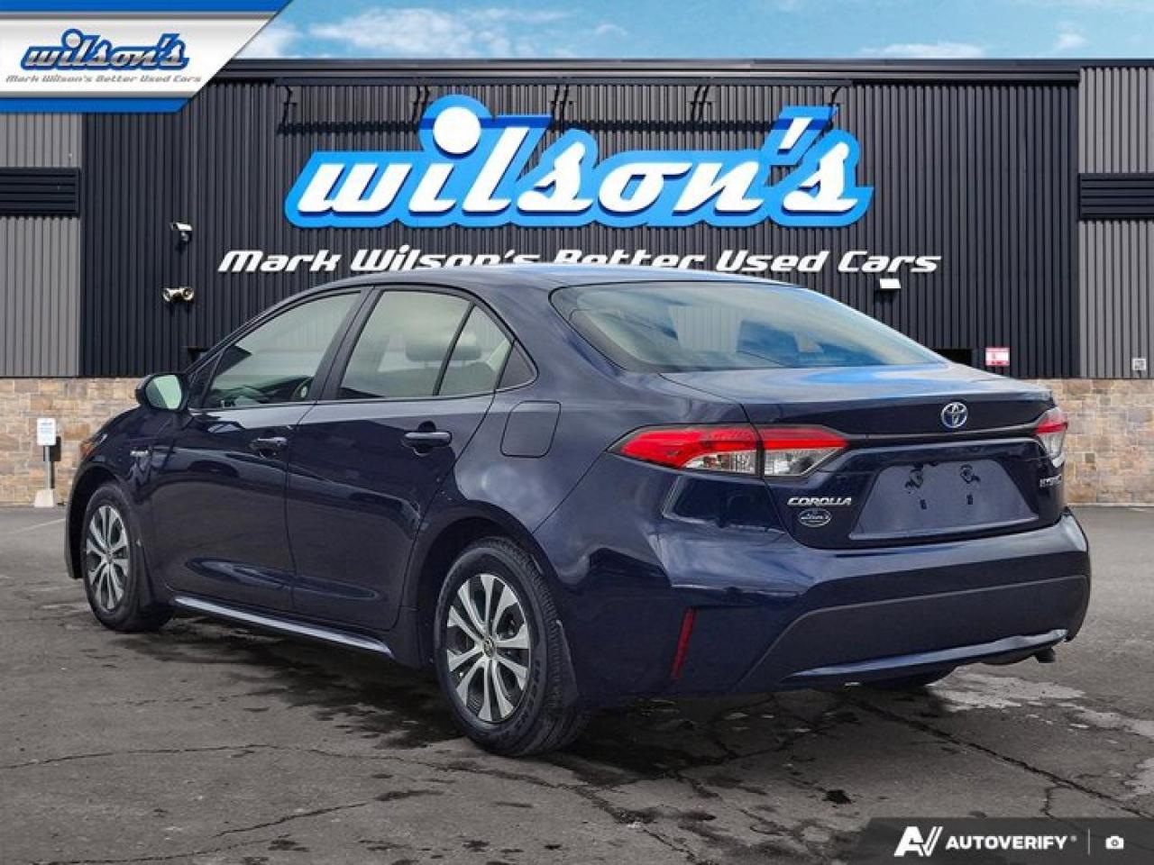 2021 Toyota Corolla Hybrid LE | Heated Seats | Adaptative Cruise | Bluetooth | CarPlay | Reverse Cam | and More ! Photo2