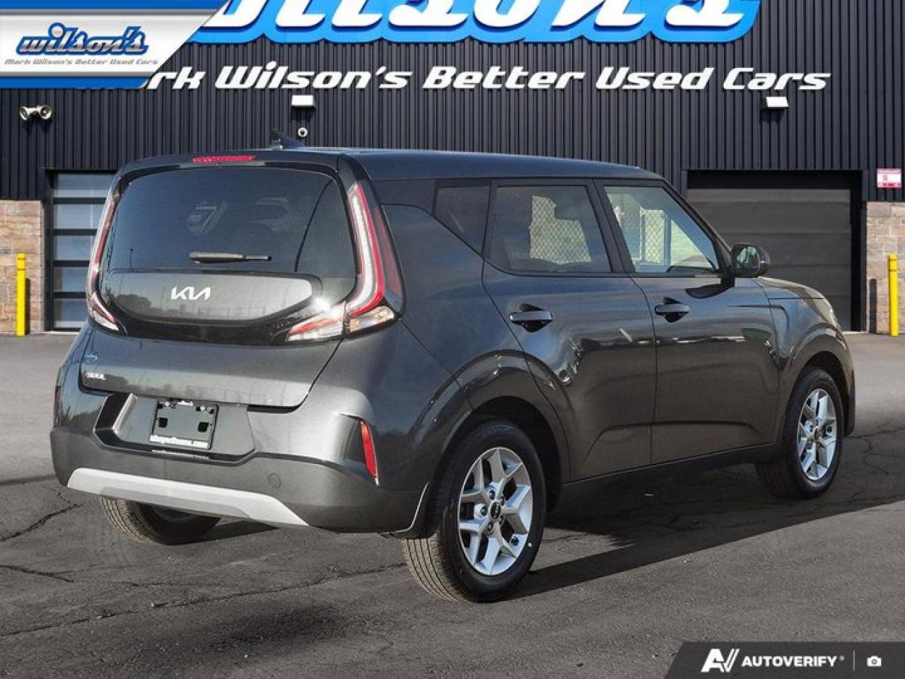 2023 Kia Soul EX | Heated Wheel + Seats | BSM | CarPlay + Android | Rear Camera | Alloy Wheels and More ! Photo4