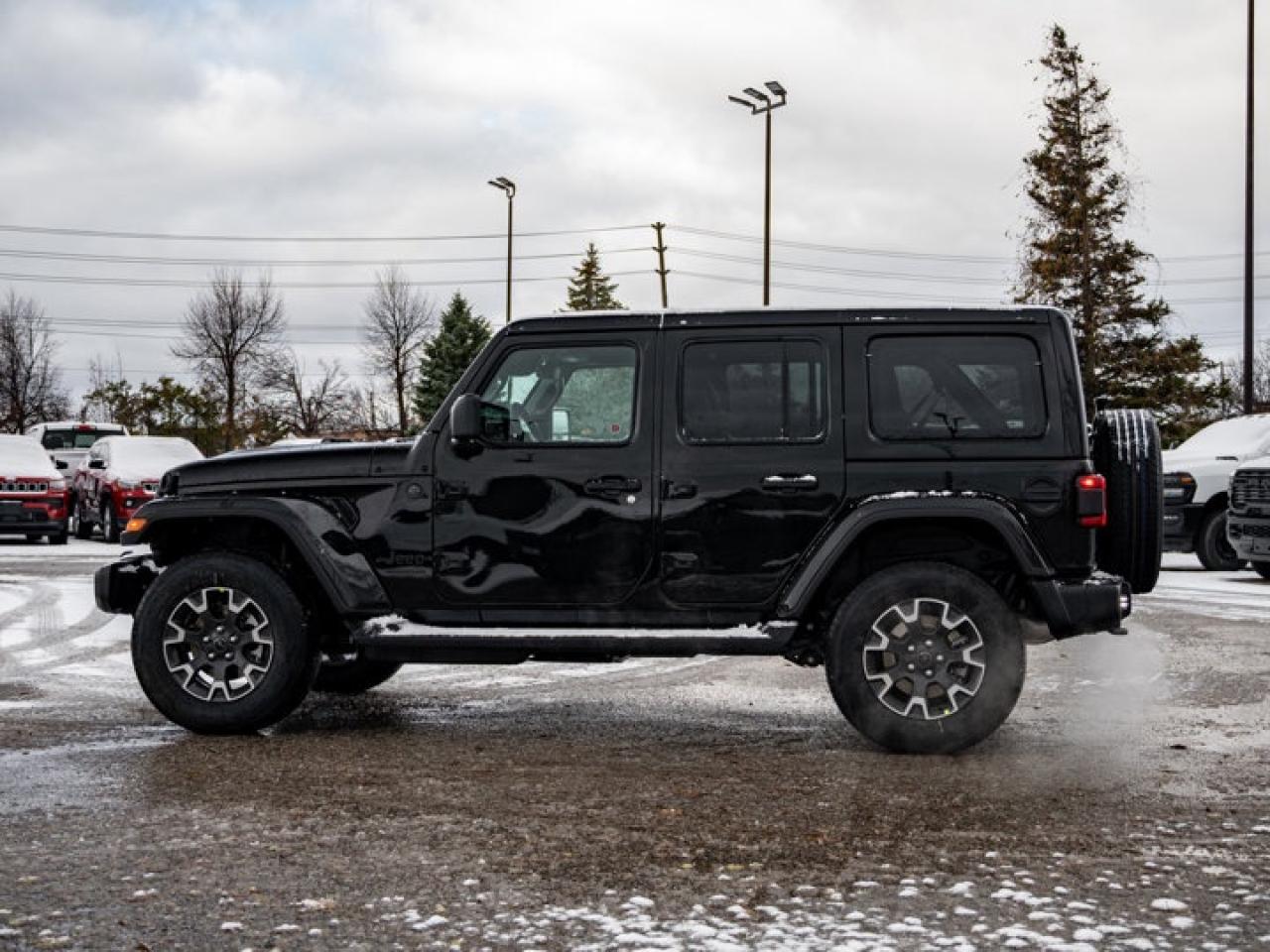 2026 Jeep Wrangler Sahara Photo4