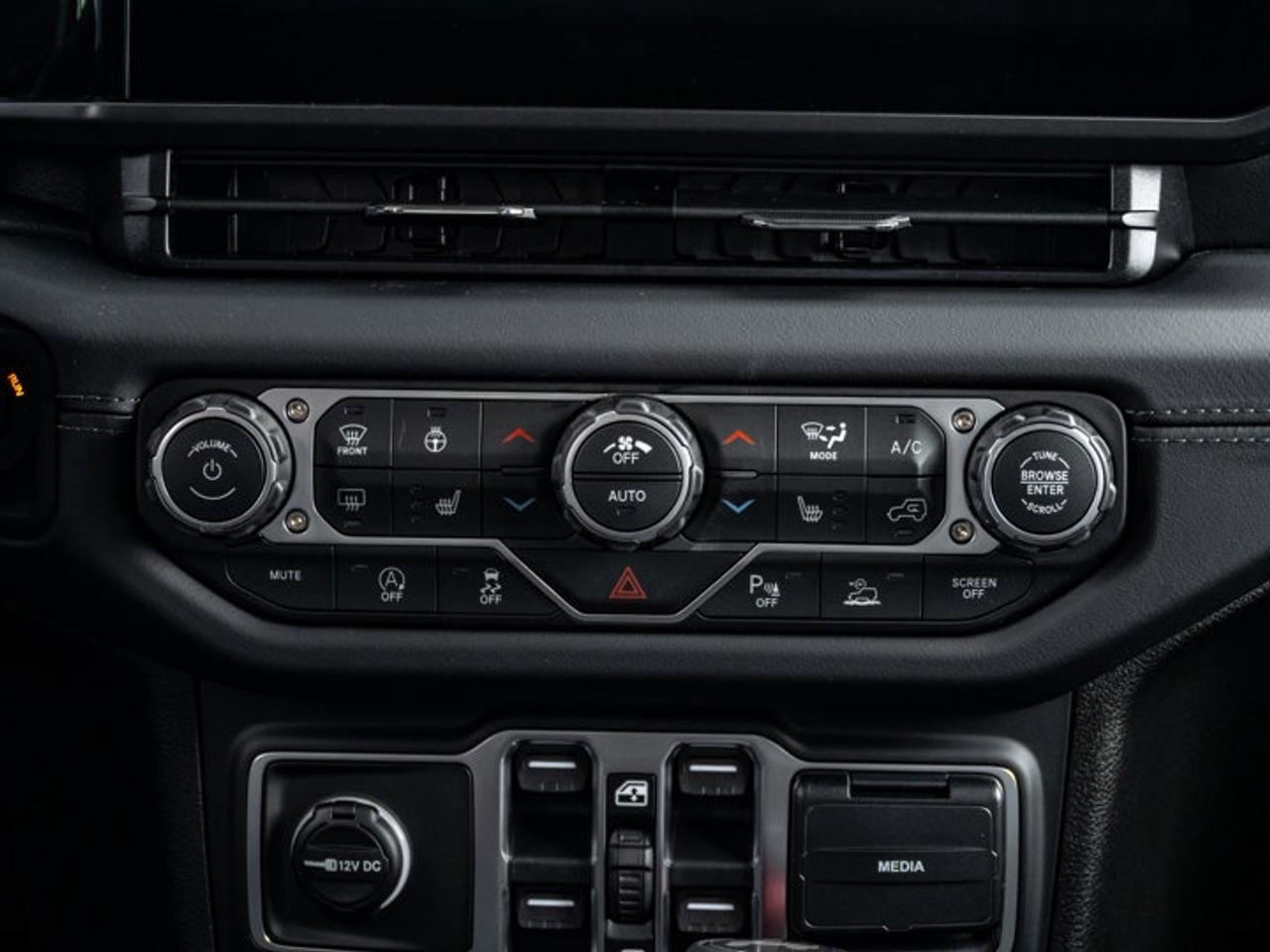 2026 Jeep Wrangler Sahara Photo