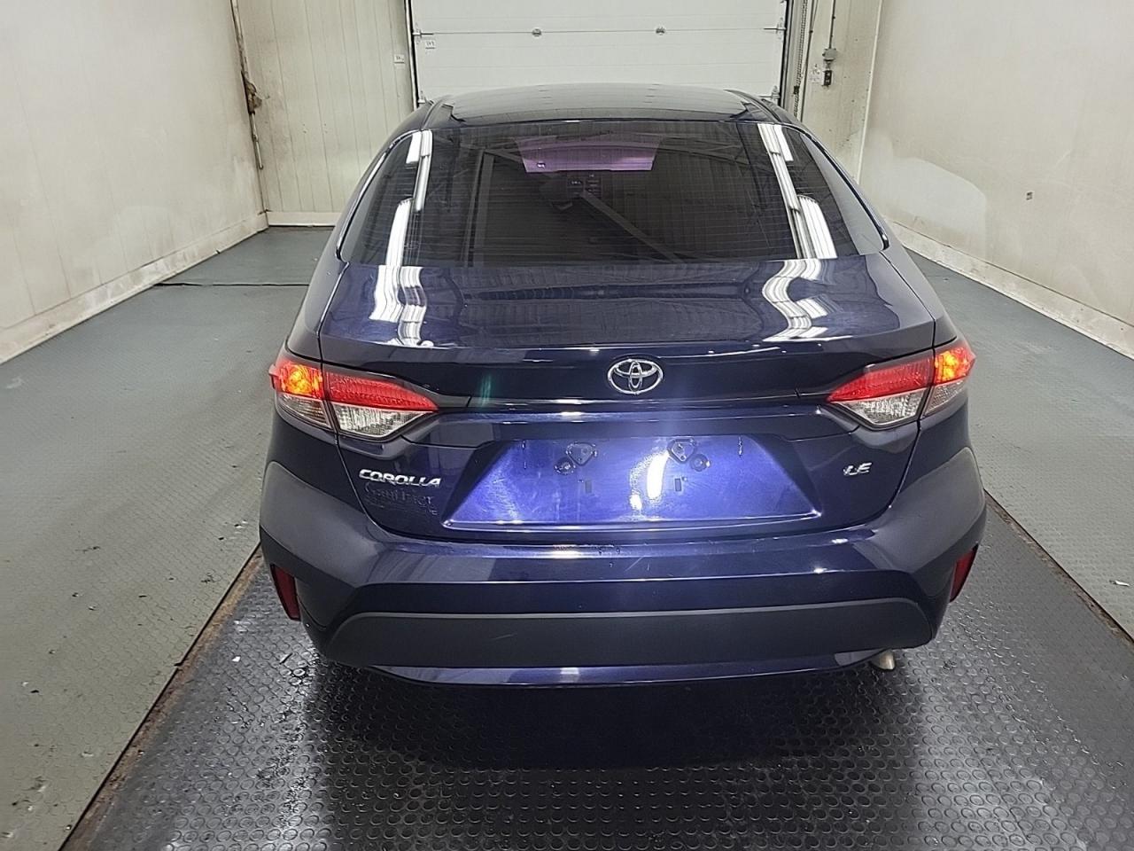 2020 Toyota Corolla LE - Photo #2