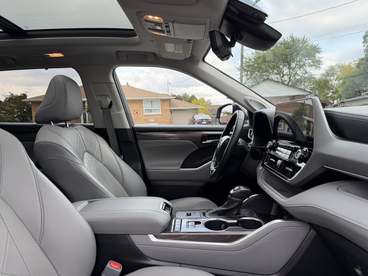 2020 Toyota Highlander Hybrid Limited - Photo #9