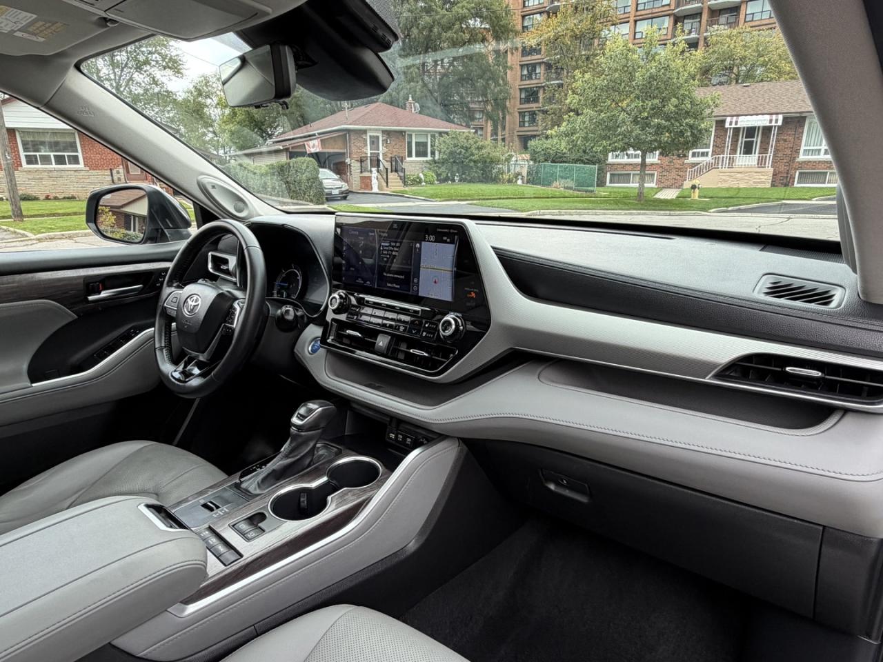 2020 Toyota Highlander Hybrid Limited - Photo #10